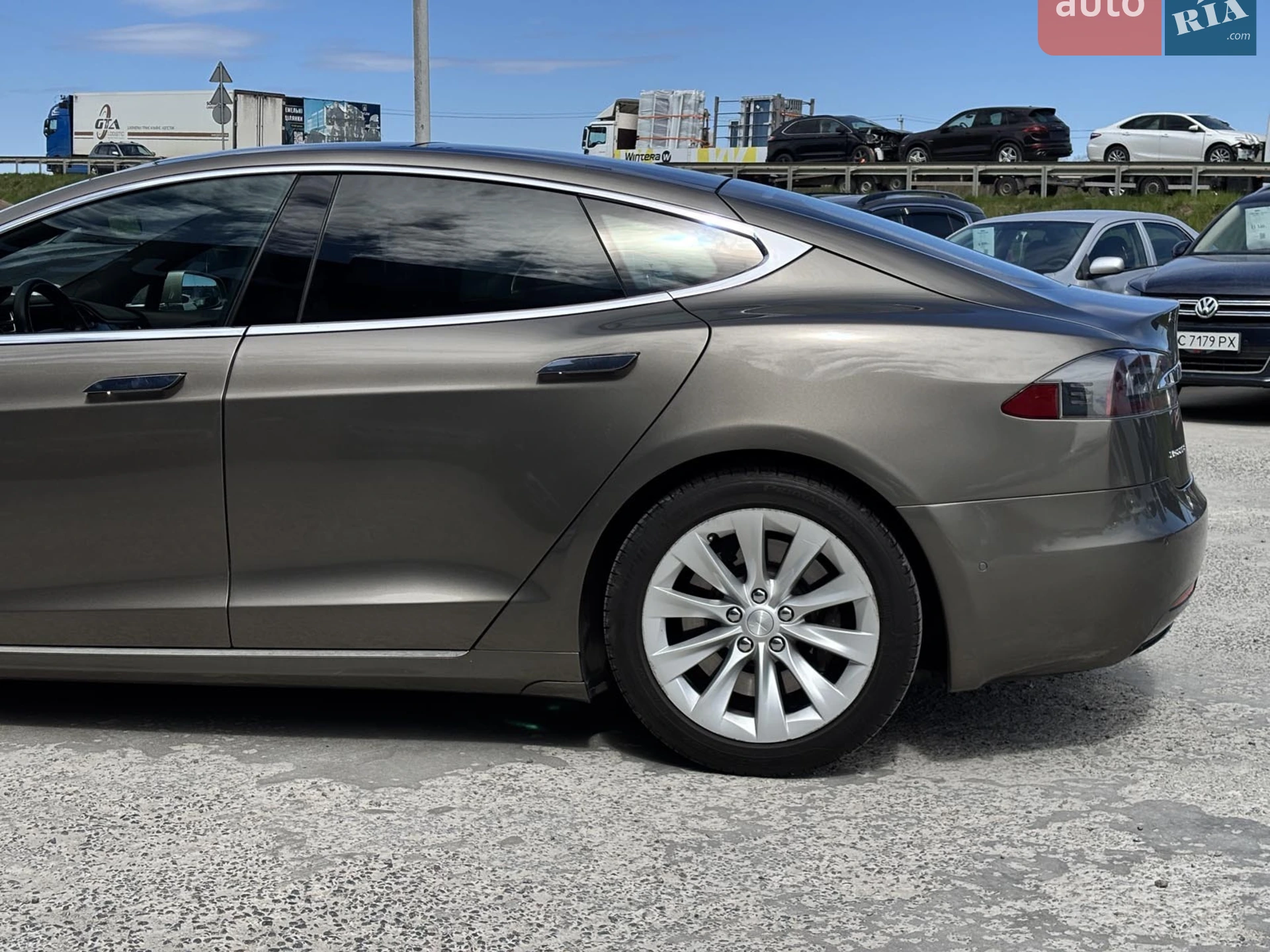 2016 Tesla Model S - мініатюра 8