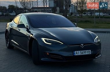 Лифтбек Tesla Model S 2016 в Буче