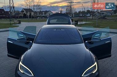 Лифтбек Tesla Model S 2016 в Буче