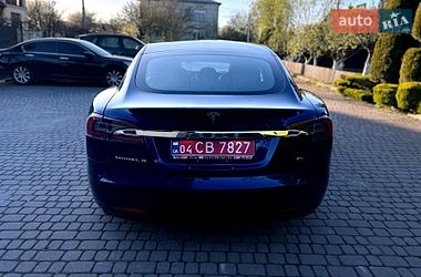Лифтбек Tesla Model S 2017 в Львове