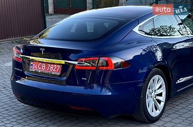 Лифтбек Tesla Model S 2017 в Львове