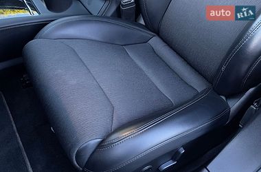Лифтбек Tesla Model S 2017 в Львове