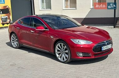 Лифтбек Tesla Model S 2014 в Волочиске