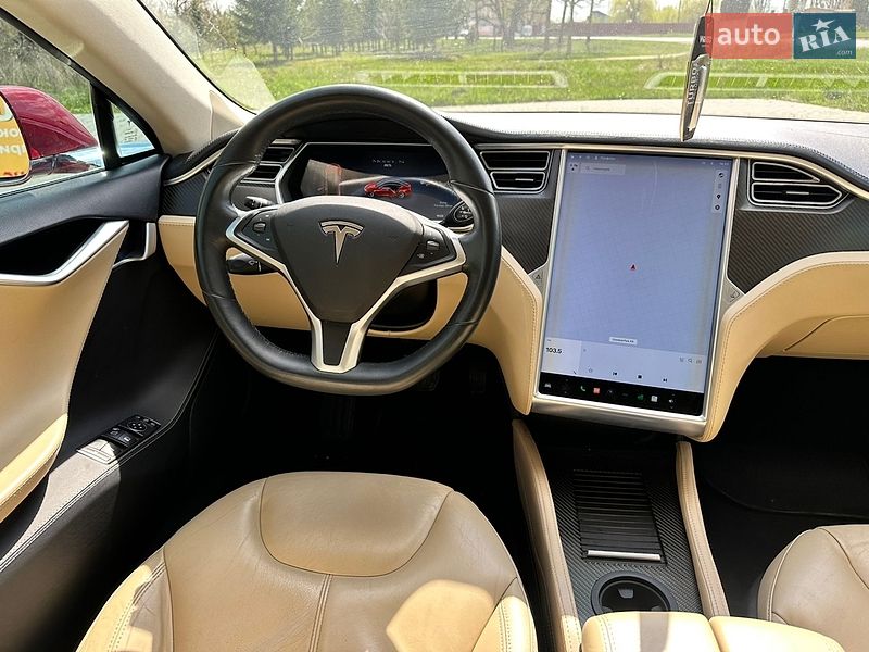 Ліфтбек Tesla Model S 2014 в Волочиську