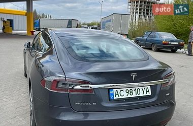 Лифтбек Tesla Model S 2017 в Луцке