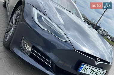 Лифтбек Tesla Model S 2017 в Луцке