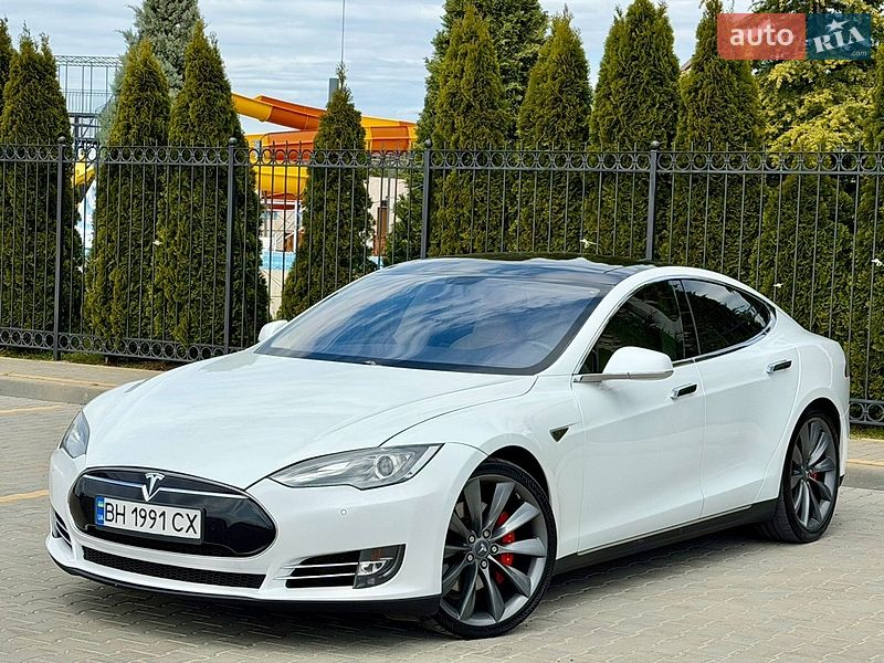 Лифтбек Tesla Model S 2014 в Одессе