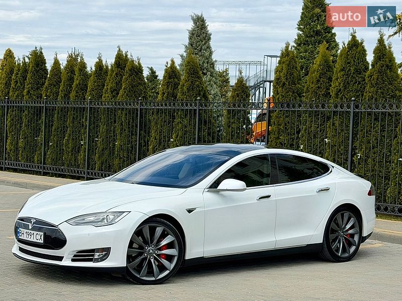 Лифтбек Tesla Model S 2014 в Одессе