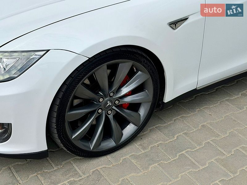 Лифтбек Tesla Model S 2014 в Одессе