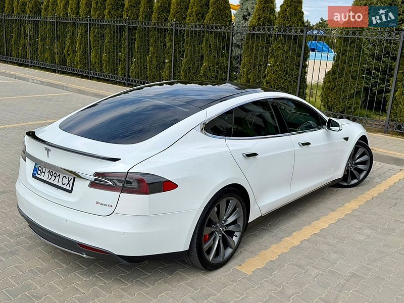 Лифтбек Tesla Model S 2014 в Одессе