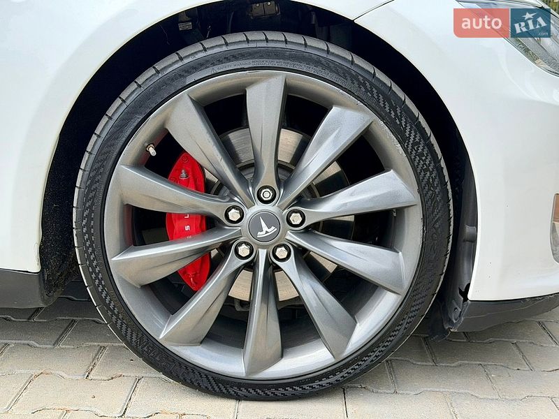 Лифтбек Tesla Model S 2014 в Одессе