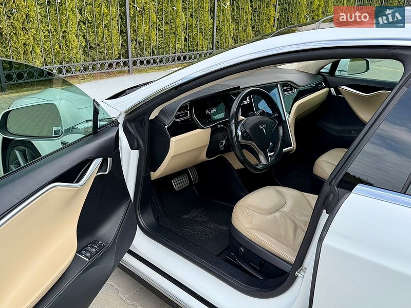 Лифтбек Tesla Model S 2014 в Одессе