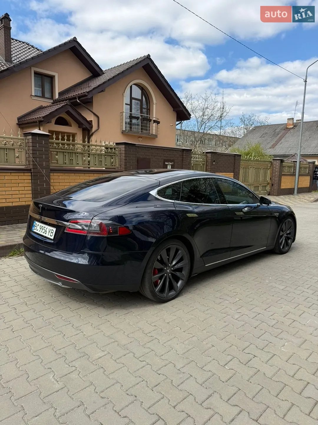 2014 Tesla Model S - мініатюра 2