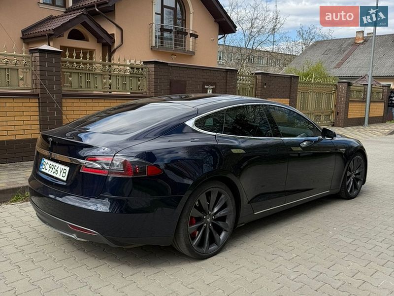 Лифтбек Tesla Model S 2014 в Стрые