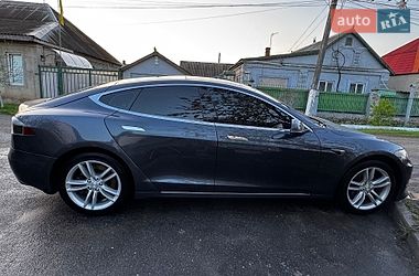 Лифтбек Tesla Model S 2017 в Одессе