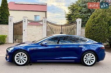 Лифтбек Tesla Model S 2016 в Одессе
