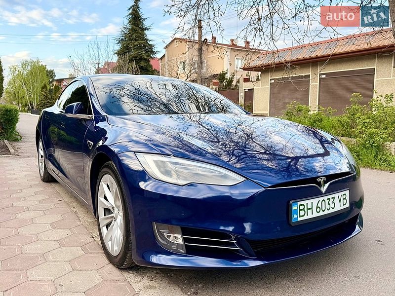 Лифтбек Tesla Model S 2016 в Одессе