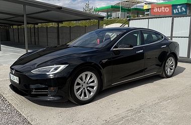 Лифтбек Tesla Model S 2016 в Каменском