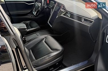 Лифтбек Tesla Model S 2016 в Каменском