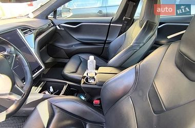 Ліфтбек Tesla Model S 2016 в Одесі