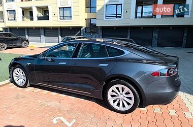 Ліфтбек Tesla Model S 2016 в Одесі