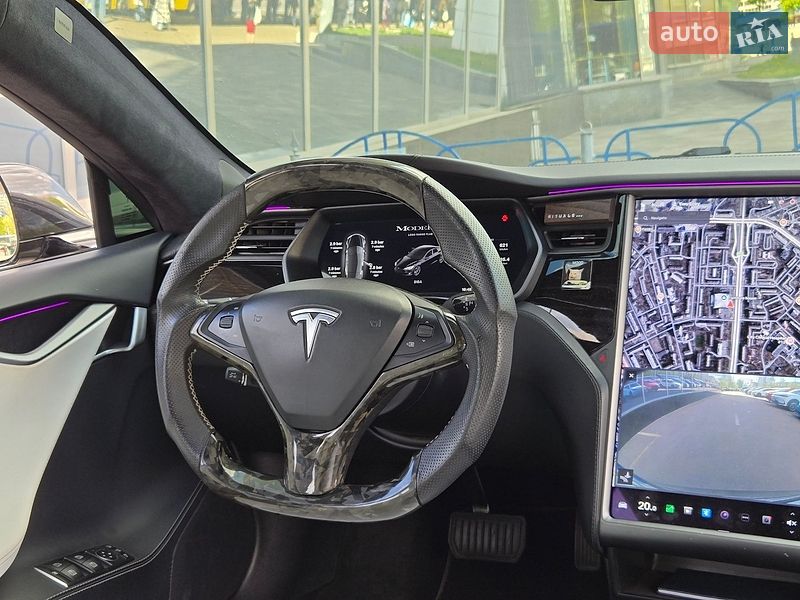 Лифтбек Tesla Model S 2019 в Киеве