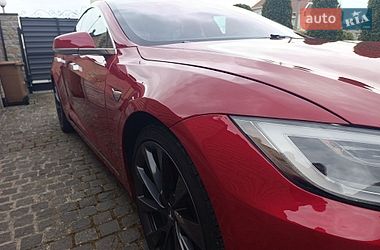 Лифтбек Tesla Model S 2019 в Житомире