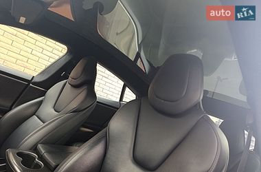 Лифтбек Tesla Model S 2019 в Житомире