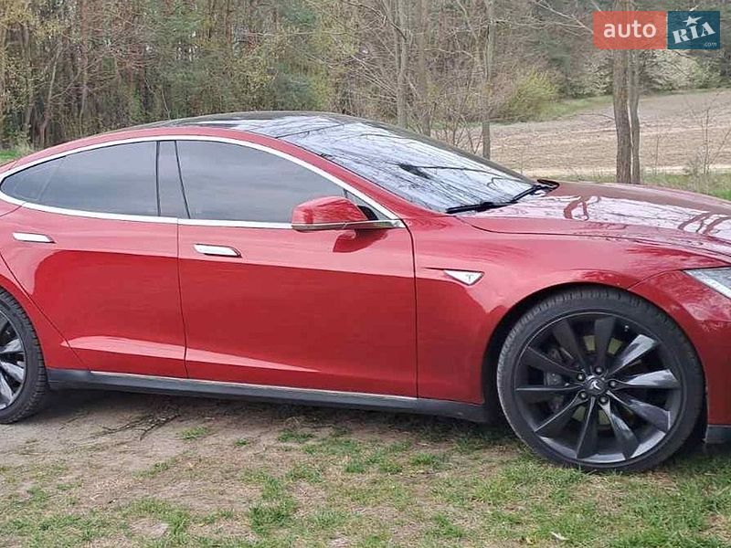 Tesla Model S 2013