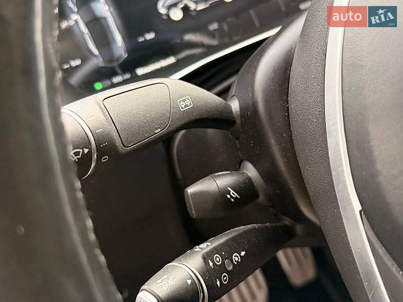 Лифтбек Tesla Model S 2015 в Киеве