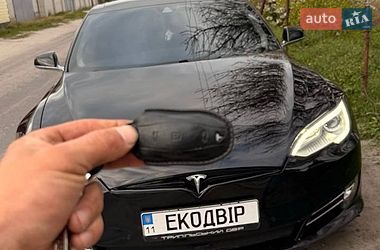 Лифтбек Tesla Model S 2015 в Киеве