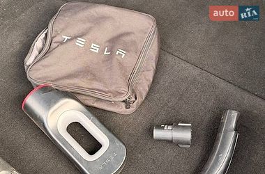 Лифтбек Tesla Model S 2015 в Киеве