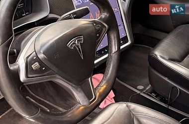 Лифтбек Tesla Model S 2015 в Киеве