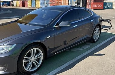 Лифтбек Tesla Model S 2014 в Киеве