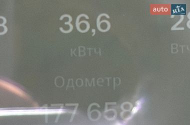 Лифтбек Tesla Model S 2014 в Киеве