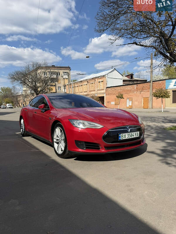 Tesla Model S 2016