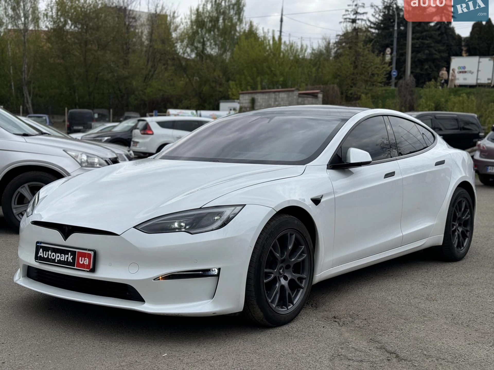 2022 Tesla Model S - фото 1