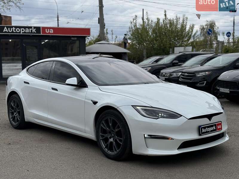Лифтбек Tesla Model S 2022 в Виннице