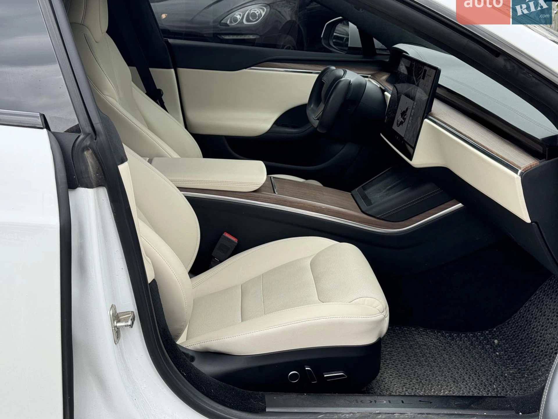2022 Tesla Model S - мініатюра 26