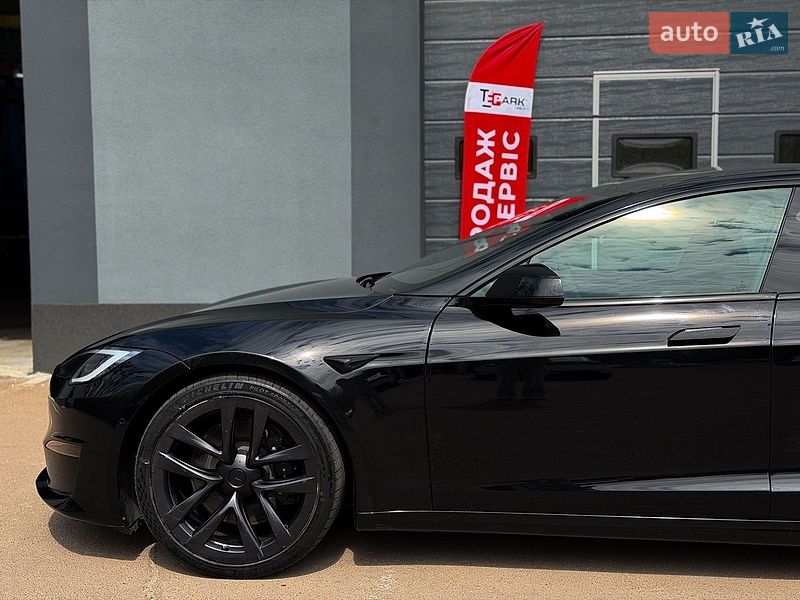 Лифтбек Tesla Model S 2022 в Киеве