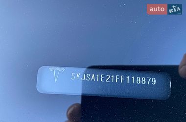 Ліфтбек Tesla Model S 2015 в Києві