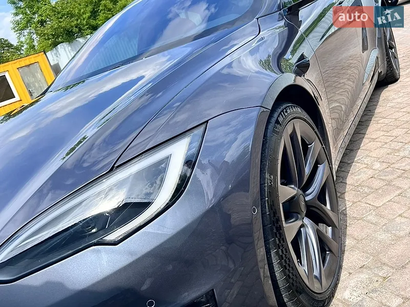 Tesla Model S