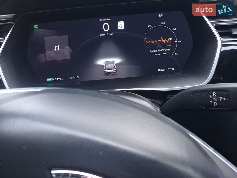 Лифтбек Tesla Model S 2015 в Львове