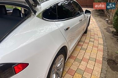 Ліфтбек Tesla Model S 2016 в Миколаєві
