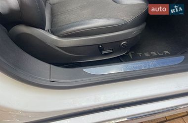 Ліфтбек Tesla Model S 2016 в Миколаєві