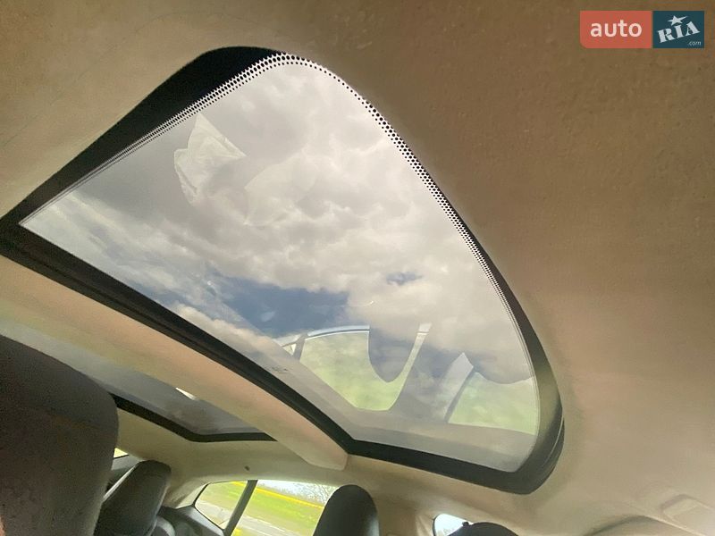 Ліфтбек Tesla Model S 2016 в Миколаєві