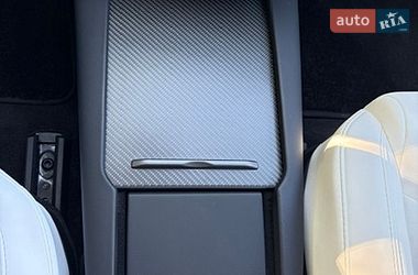 Лифтбек Tesla Model S 2020 в Киеве