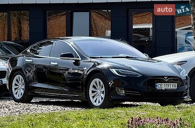 Ліфтбек Tesla Model S 2018 в Чернівцях