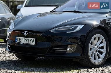 Ліфтбек Tesla Model S 2018 в Чернівцях