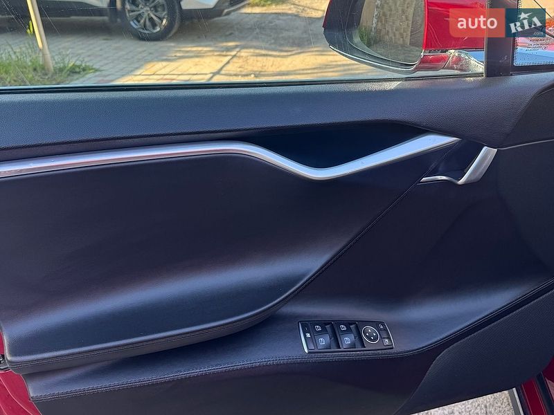Лифтбек Tesla Model S 2013 в Одессе